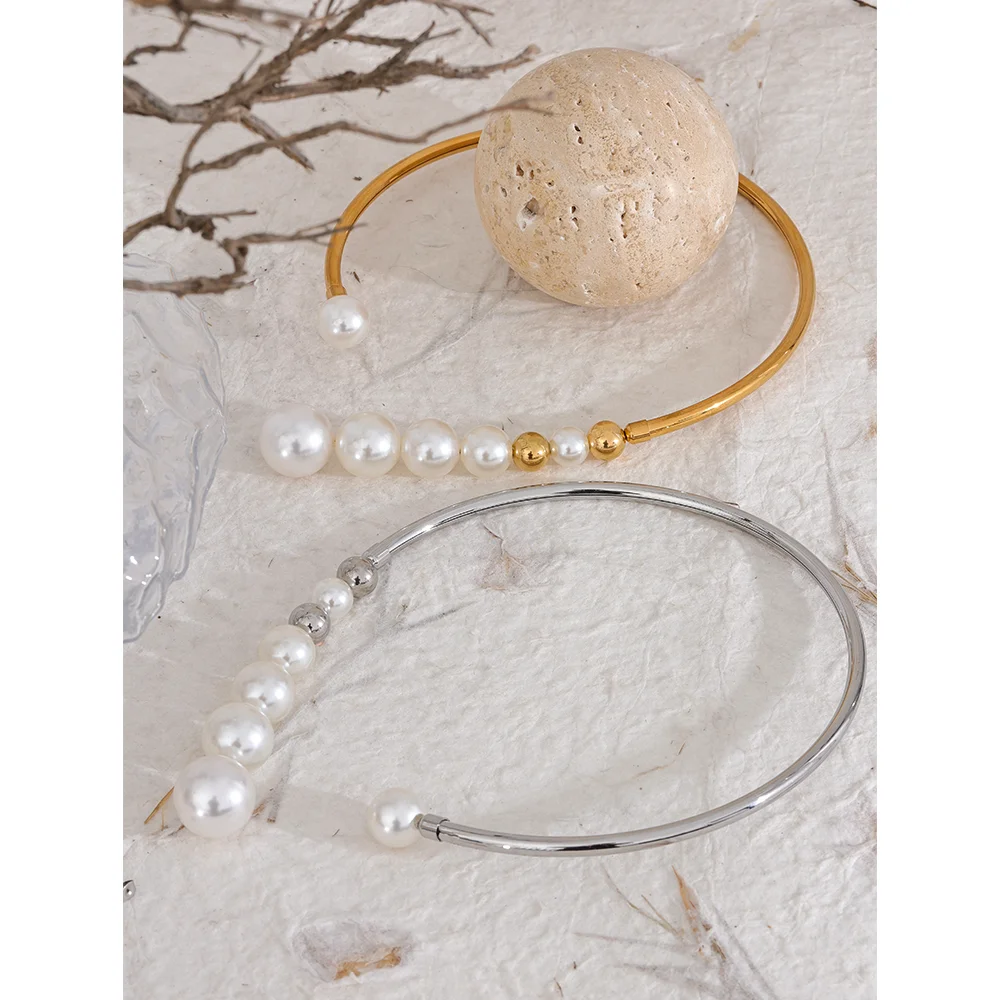 Lunar Luminance Collar Pearls