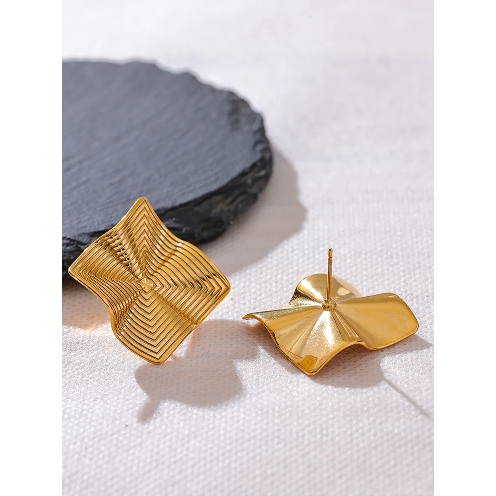 Golden Zephyr Earrings