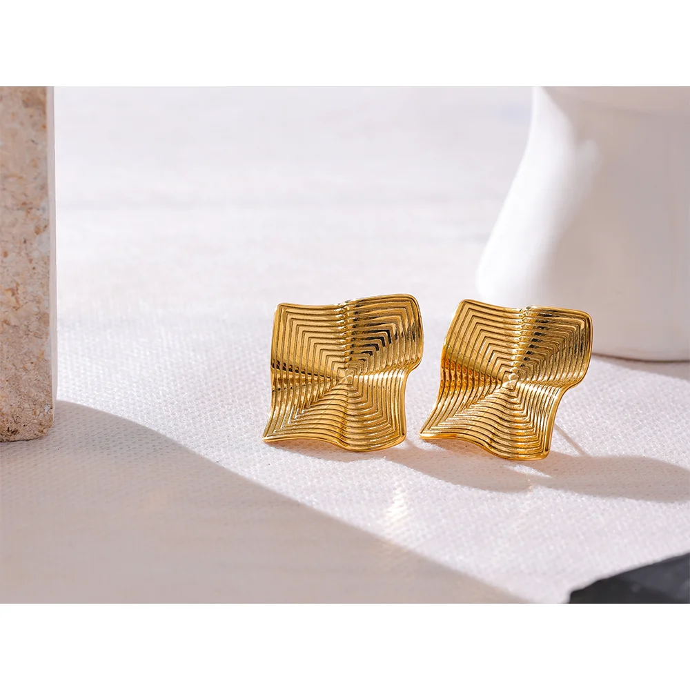 Golden Zephyr Earrings