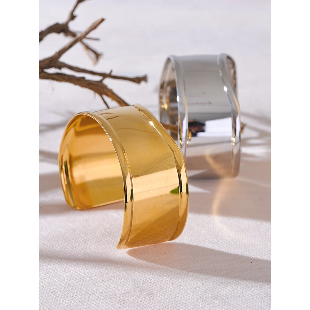 Charlotte Modern Cuff