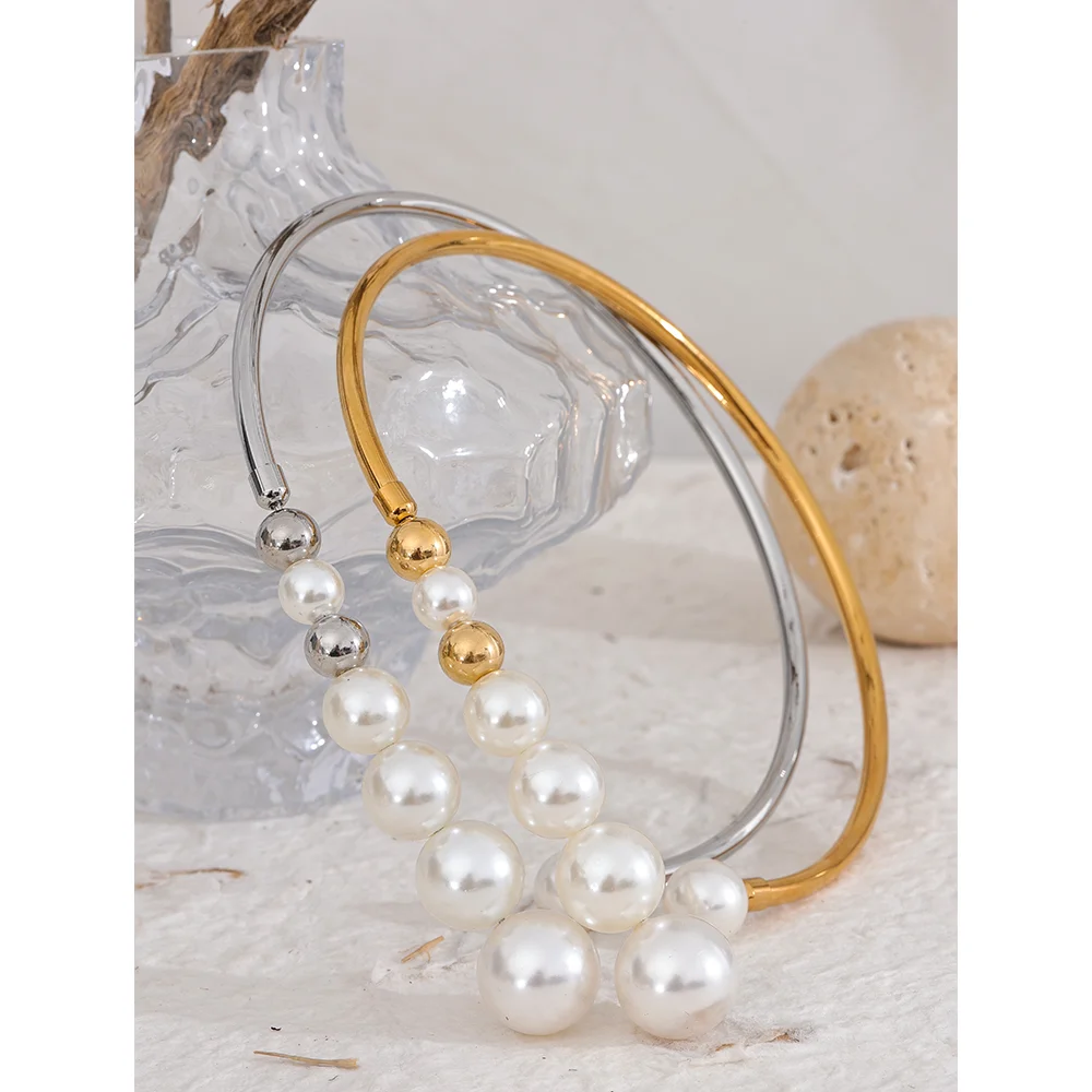 Lunar Luminance Collar Pearls